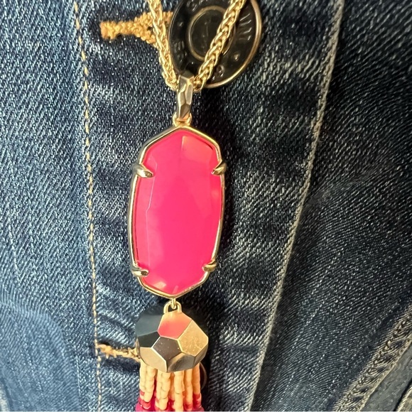 Kendra Scott Eva Necklace in Pink and Gold - Picture 4 of 6